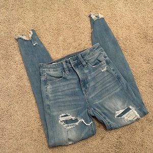 America Eagle Super Hi-Rise Jegging Size 00 Distressed